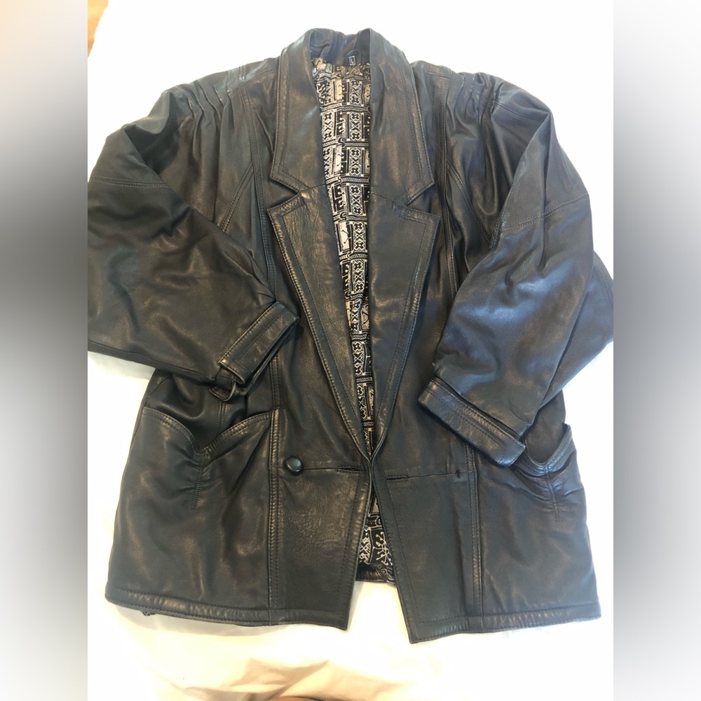Vintage Women's Black Navy Leather Jacket GUC